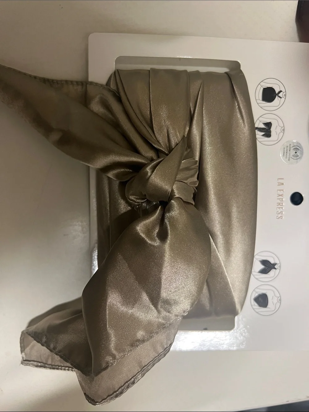 La Express Satin wrap Duo — Black and Champagne